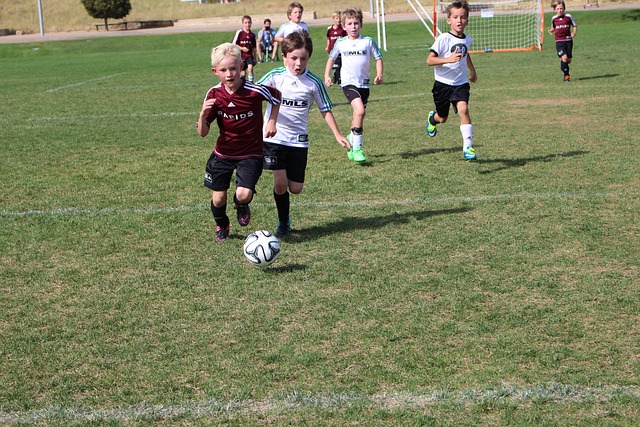 主优化词：塞维利亚客场几百强敌，表现出色